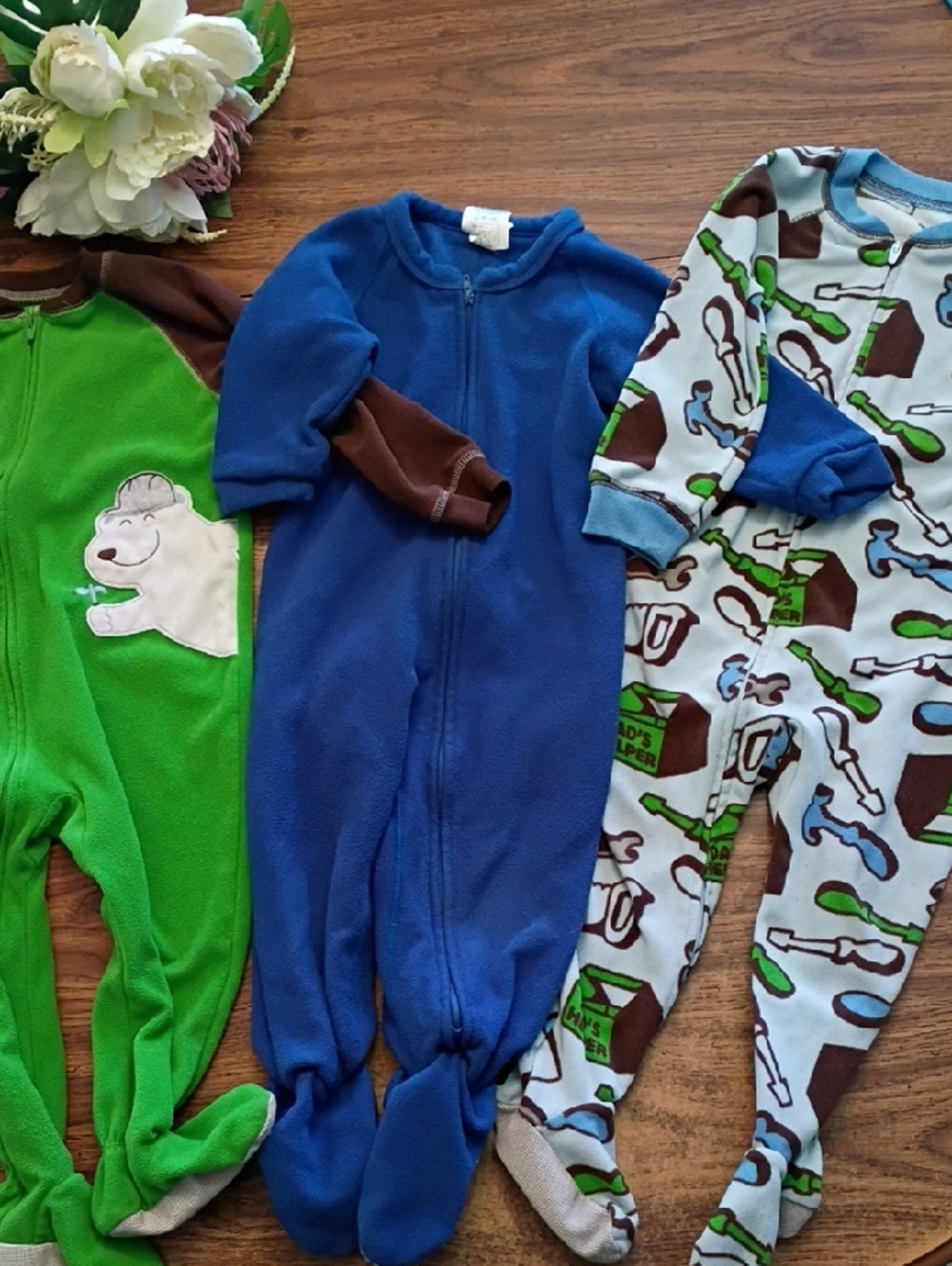 🔧 Boys 2T Footies Pajamas Bundle